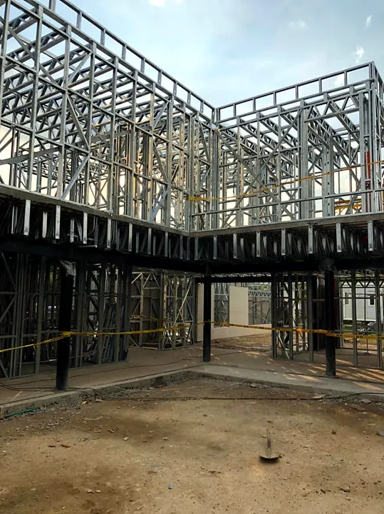 Estructura de perfiles de acero galvanizado Steel Framing de dos niveles